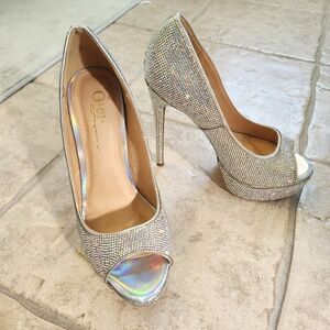 Olivia Jorgensen Rhinestone Holographic Platform Heels size 8